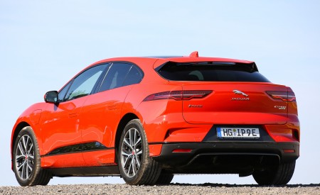 2019 Jaguar I-PACE EV400 AWD HSE First Edition (Color: Photon Red) Rear Three-Quarter Wallpapers 450x275 (58)