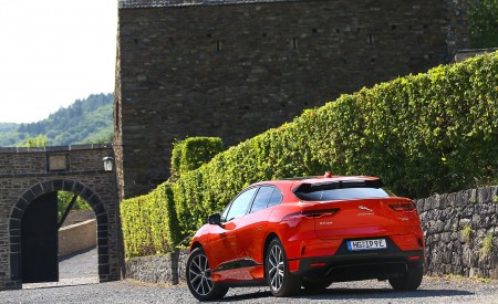 2019 Jaguar I-PACE EV400 AWD HSE First Edition (Color: Photon Red) Rear Three-Quarter Wallpapers 450x275 (51)