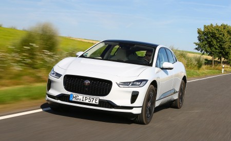 2019 Jaguar I-PACE EV400 AWD S (Color: Yulong White) Front Three-Quarter Wallpapers 450x275 (167)