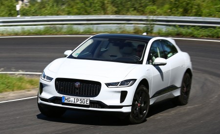 2019 Jaguar I-PACE EV400 AWD S (Color: Yulong White) Front Three-Quarter Wallpapers 450x275 (160)