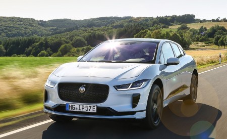 2019 Jaguar I-PACE EV400 AWD S (Color: Yulong White) Front Wallpapers 450x275 (169)