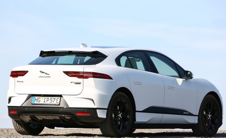 2019 Jaguar I-PACE EV400 AWD S (Color: Yulong White) Rear Three-Quarter Wallpapers 450x275 (177)