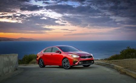 2019 Kia Forte Front Three-Quarter Wallpapers 450x275 (10)