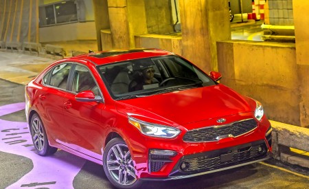 2019 Kia Forte Front Three-Quarter Wallpapers 450x275 (61)