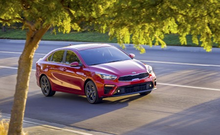 2019 Kia Forte Front Three-Quarter Wallpapers 450x275 (4)