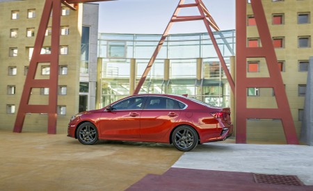 2019 Kia Forte Side Wallpapers 450x275 (7)
