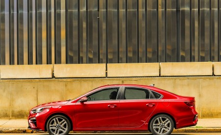 2019 Kia Forte Side Wallpapers 450x275 (46)