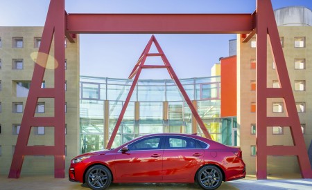 2019 Kia Forte Side Wallpapers 450x275 (15)