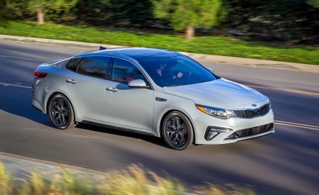 2019 Kia Optima Front Three-Quarter Wallpapers 450x275 (17)