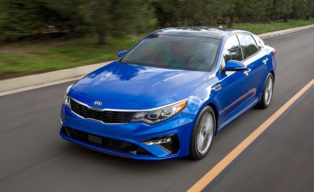 2019 Kia Optima Front Three-Quarter Wallpapers 450x275 (3)