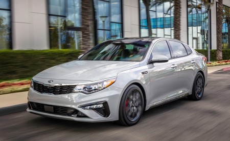 2019 Kia Optima Front Three-Quarter Wallpapers 450x275 (14)