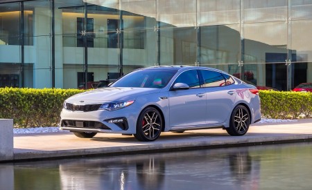 2019 Kia Optima Front Three-Quarter Wallpapers 450x275 (19)