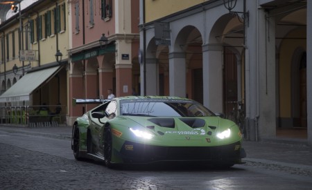 2019 Lamborghini Huracán GT3 EVO Front Three-Quarter Wallpapers 450x275 (17)