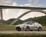 2019 Lexus ES 300h Front Three-Quarter Wallpapers 150x120