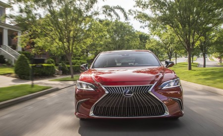 2019 Lexus ES 300h Front Wallpapers 450x275 (71)
