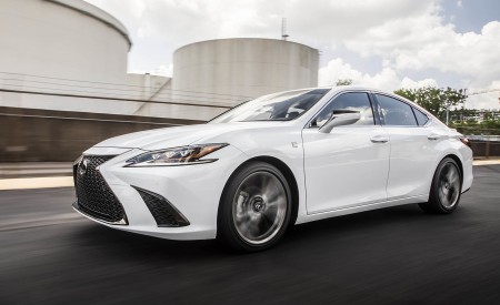 2019 Lexus ES 350 F-Sport Front Three-Quarter Wallpapers 450x275 (19)