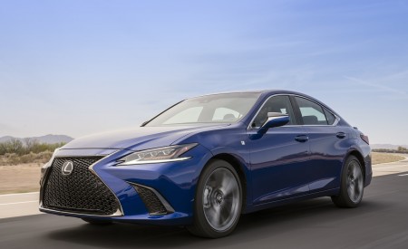 2019 Lexus ES 350 F-Sport Front Three-Quarter Wallpapers 450x275 (3)