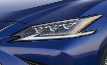 2019 Lexus ES 350 F-Sport Headlight Wallpapers 450x275 (17)