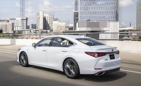 2019 Lexus ES 350 F-Sport Rear Three-Quarter Wallpapers 450x275 (22)