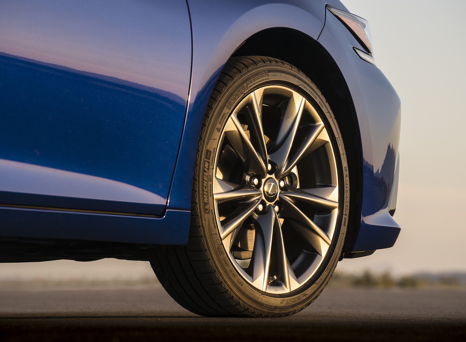 2019 Lexus ES 350 F-Sport Wheel Wallpapers (12)