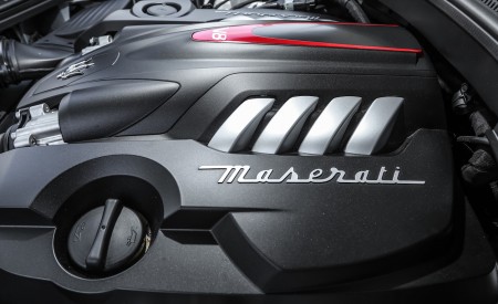 2019 Maserati Levante GTS Engine Wallpapers 450x275 (49)