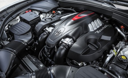 2019 Maserati Levante GTS Engine Wallpapers 450x275 (48)