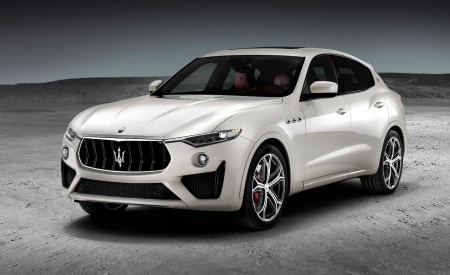2019 Maserati Levante GTS Front Three-Quarter Wallpapers 450x275 (76)