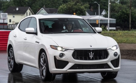 2019 Maserati Levante GTS Front Wallpapers 450x275 (65)