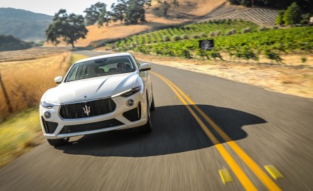 2019 Maserati Levante GTS Front Wallpapers 450x275 (7)