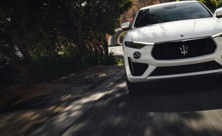 2019 Maserati Levante GTS Front Wallpapers 450x275 (56)