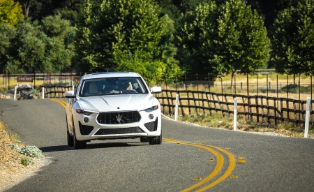 2019 Maserati Levante GTS Front Wallpapers 450x275 (27)