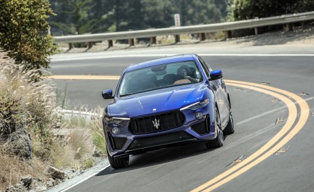 2019 Maserati Levante Trofeo Front Three-Quarter Wallpapers 450x275 (16)