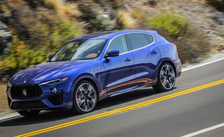 2019 Maserati Levante Trofeo Front Three-Quarter Wallpapers 450x275 (34)