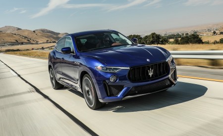 2019 Maserati Levante Trofeo Front Three-Quarter Wallpapers 450x275 (3)