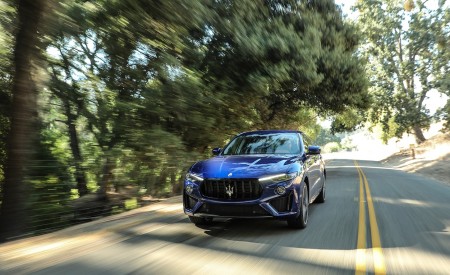 2019 Maserati Levante Trofeo Front Wallpapers 450x275 (12)