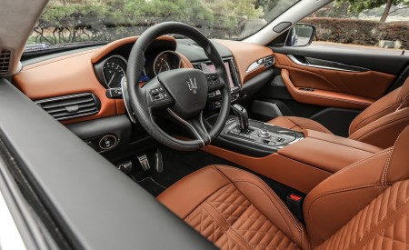 2019 Maserati Levante Trofeo Interior Cockpit Wallpapers 450x275 (60)