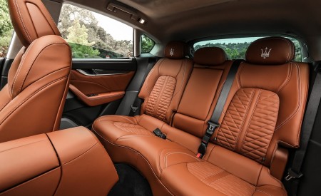 2019 Maserati Levante Trofeo Interior Rear Seats Wallpapers 450x275 (52)