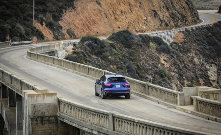2019 Maserati Levante Trofeo Rear Three-Quarter Wallpapers 450x275 (37)