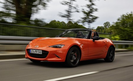 2019 Mazda MX-5 Miata 30th Anniversary Edition Front Three-Quarter Wallpapers 450x275 (15)