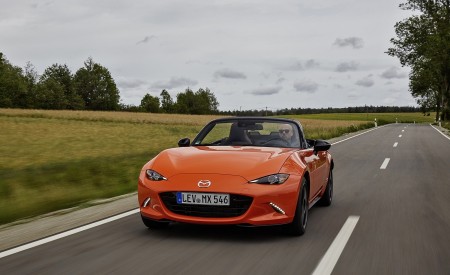 2019 Mazda MX-5 Miata 30th Anniversary Edition Front Wallpapers 450x275 (31)