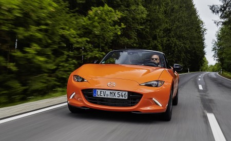 2019 Mazda MX-5 Miata 30th Anniversary Edition Front Wallpapers 450x275 (21)