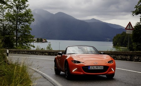 2019 Mazda MX-5 Miata 30th Anniversary Edition Front Wallpapers 450x275 (59)