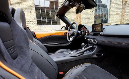 2019 Mazda MX-5 Miata 30th Anniversary Edition Interior Seats Wallpapers 450x275 (68)