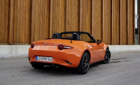 2019 Mazda MX-5 Miata 30th Anniversary Edition Rear Three-Quarter Wallpapers 450x275 (62)
