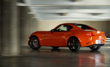 2019 Mazda MX-5 Miata 30th Anniversary Edition Rear Three-Quarter Wallpapers 450x275 (81)