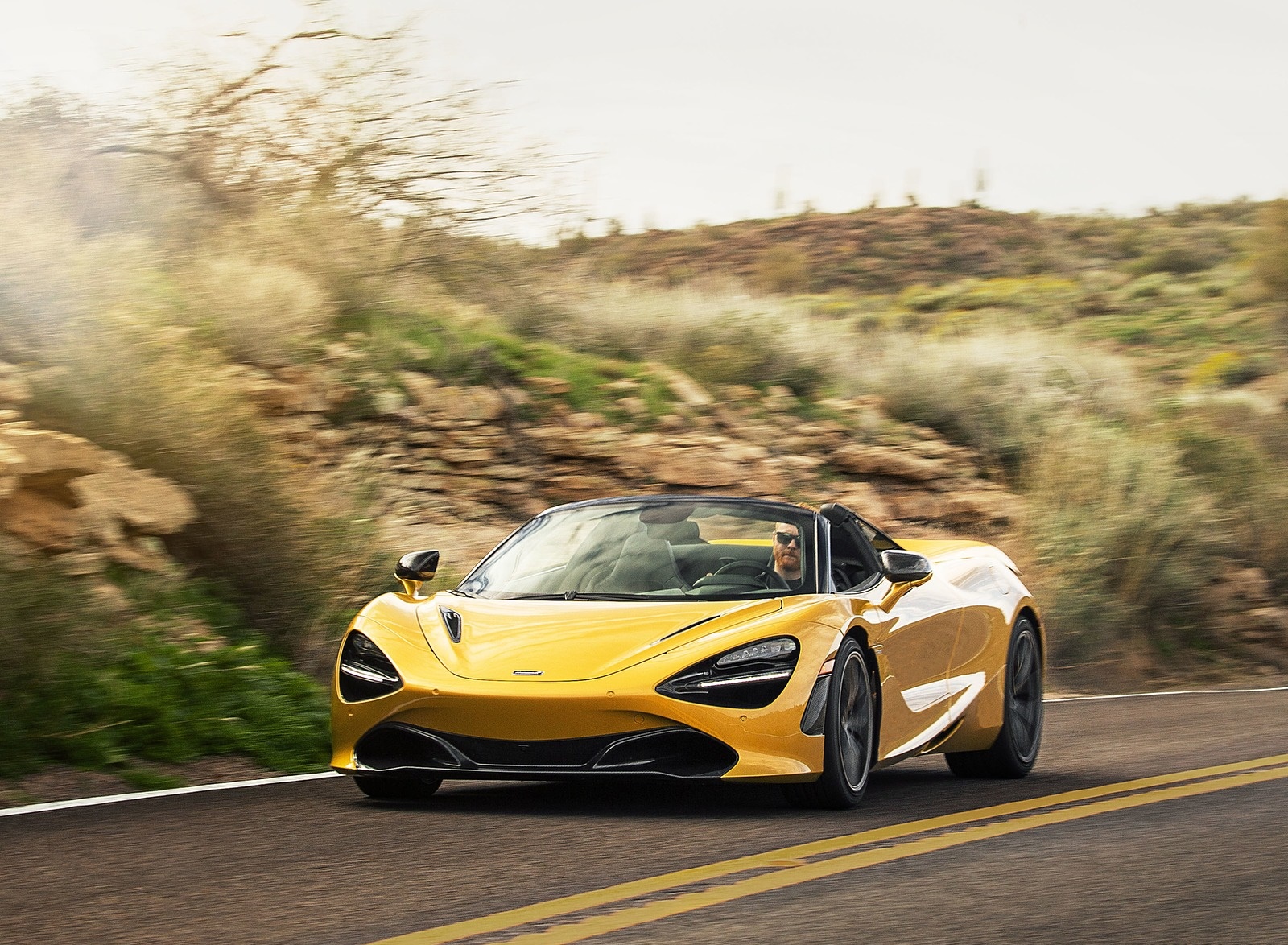 2019 McLaren 720S Spider (Color: Aztec Gold) Front Wallpapers (1)