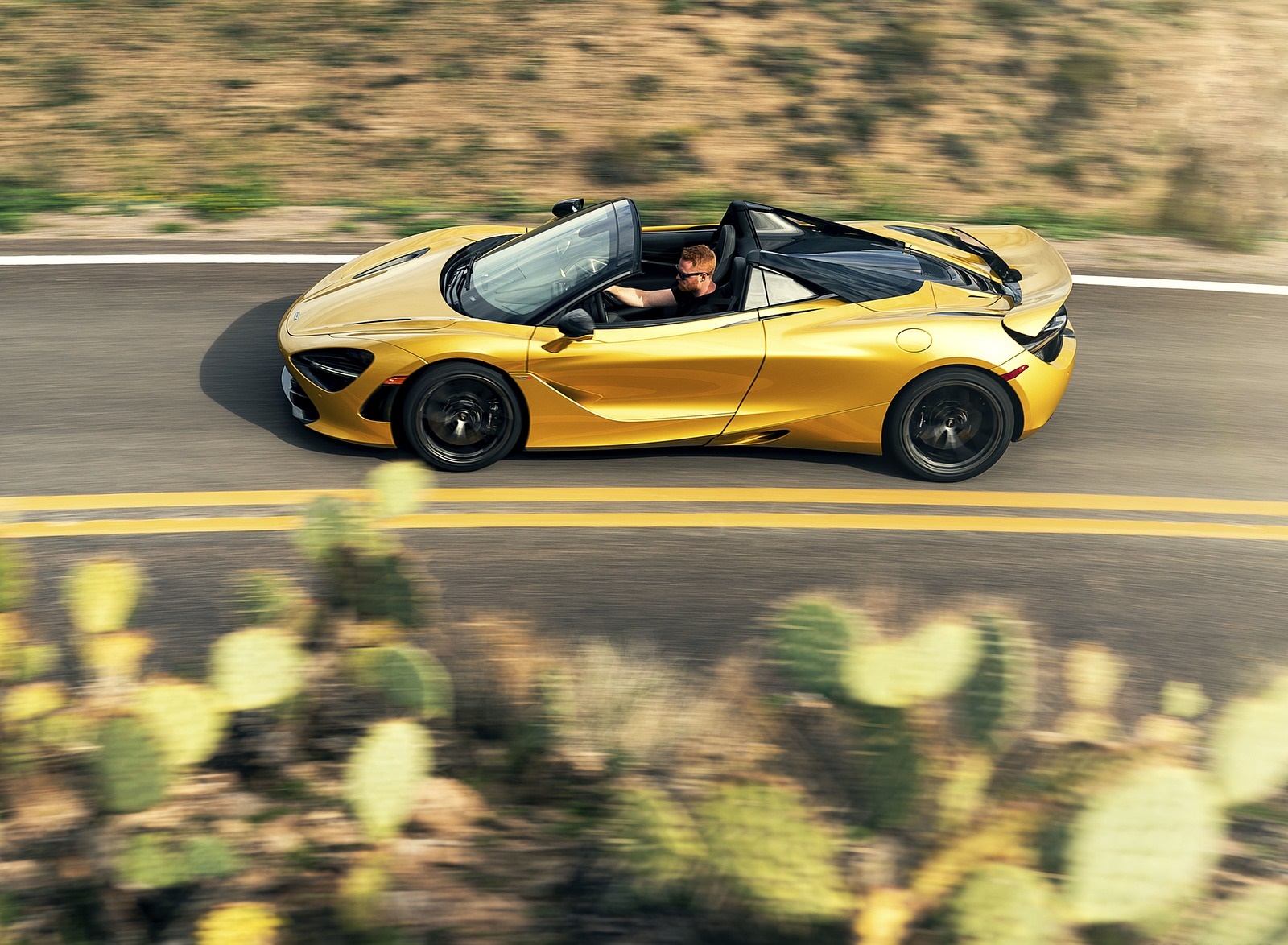 2019 McLaren 720S Spider (Color: Aztec Gold) Side Wallpapers (5)