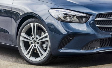 2019 Mercedes-Benz B-Class Headlight Wallpapers 450x275 (26)