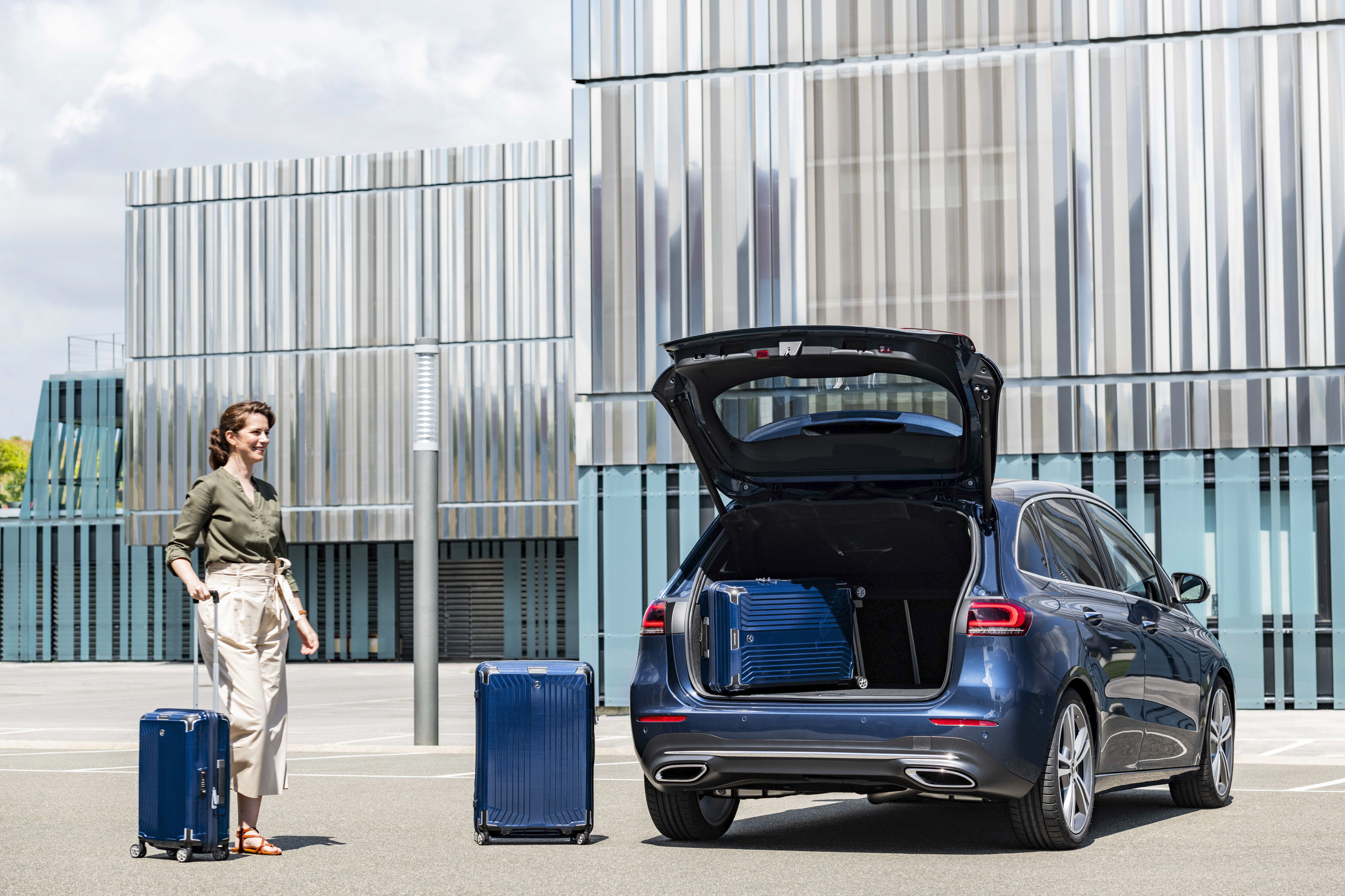 2019 Mercedes-Benz B-Class Rear Three-Quarter Wallpapers (15)