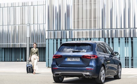 2019 Mercedes-Benz B-Class Rear Three-Quarter Wallpapers 450x275 (16)